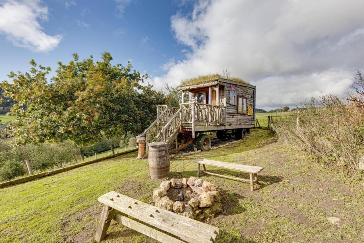 2X Double Bed - Glamping Wagon Dalby Forest Scarborough Exterior photo